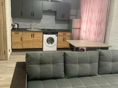 Apartment. Kyiv, Pochayninska St.