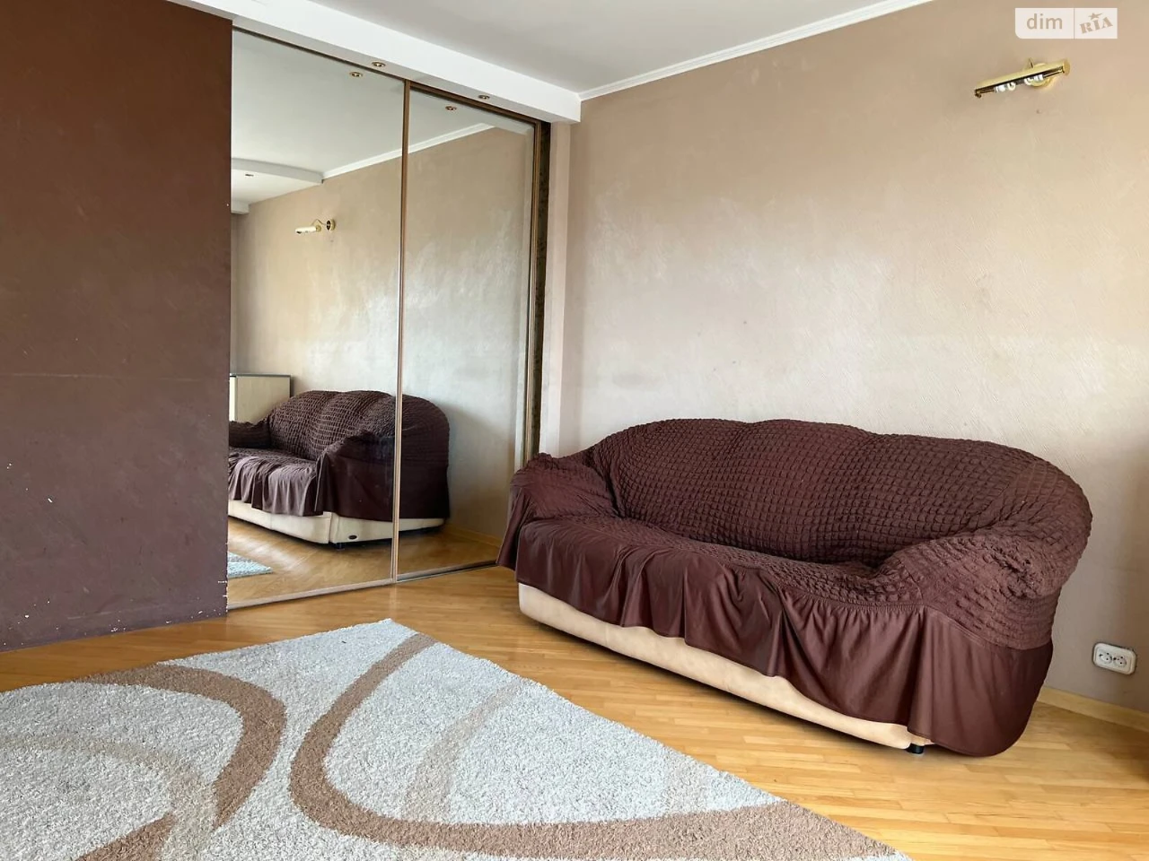 Long-Term Rental Apartment Poznyak