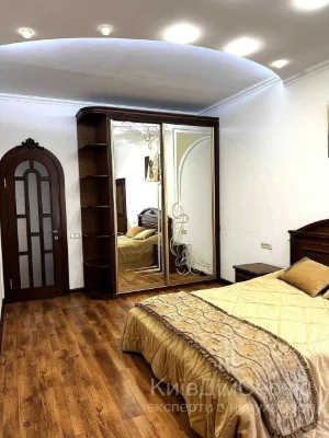 Rent 3-room apartment Konovaltsia 36B, Pechersk, view of L