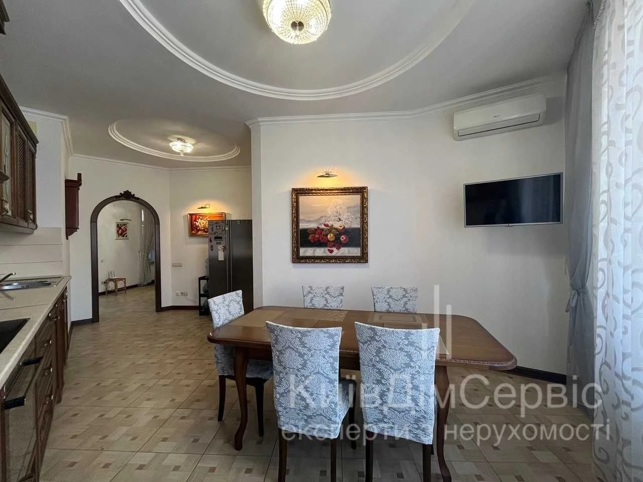 Rent 3-room apartment Konovaltsia 36B, Pechersk, view of L