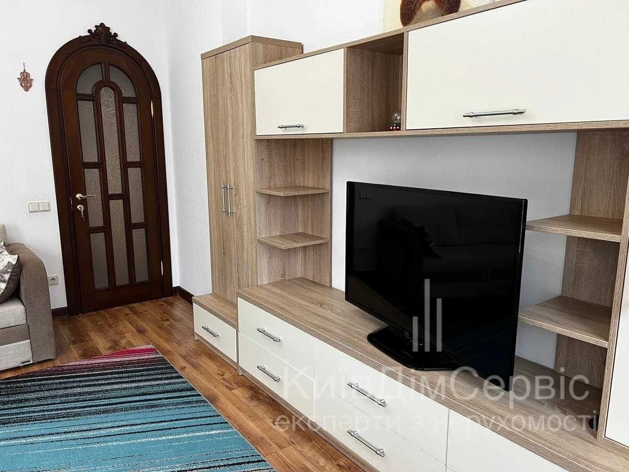 Rent 3-room apartment Konovaltsia 36B, Pechersk, view of L