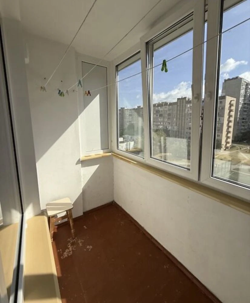Kharkiv Metro 10 minutes, 4 Kosytsya Street, 3-room apartment for rent