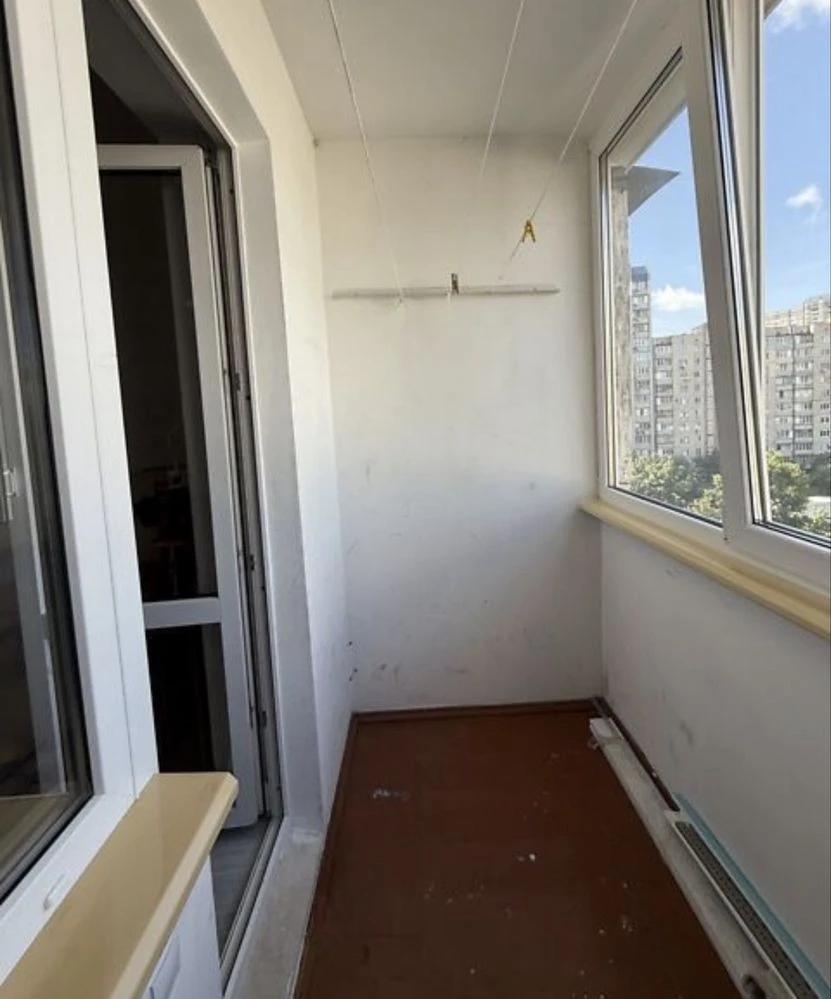Kharkiv Metro 10 minutes, 4 Kosytsya Street, 3-room apartment for rent