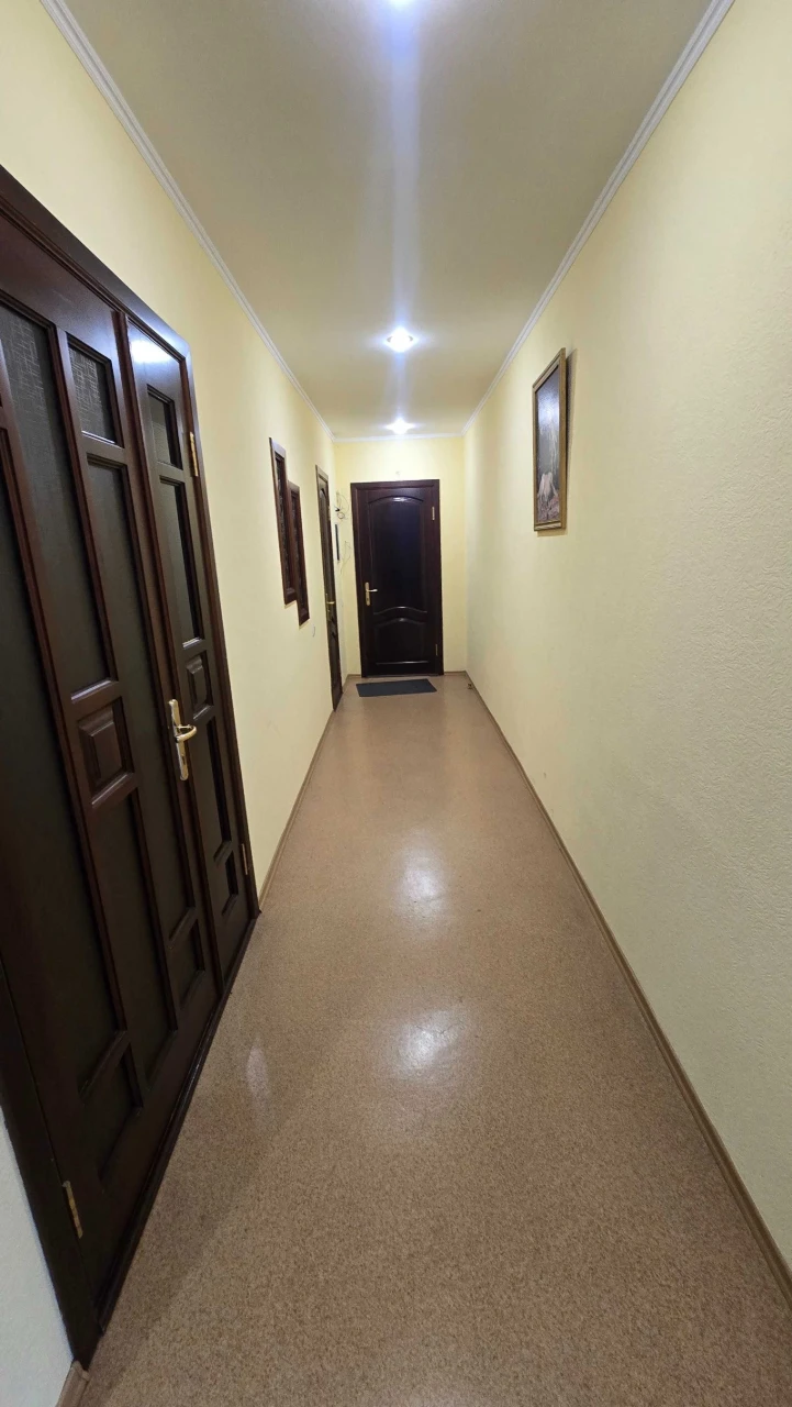 Left Bank. MWC. Mykils'ko-Slobids'ka. Rent of an apartment under