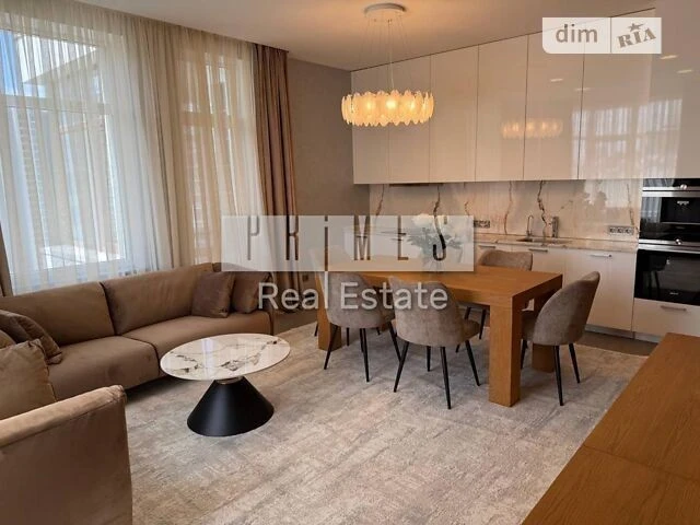Sale of 4-room apartment 121 sq. m. on Andriy Verkhoglyada St. 11 •