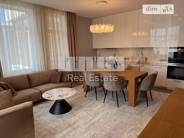 Sale of 4-room apartment 121 sq. m. on Andriy Verkhoglyada St. 11 •
