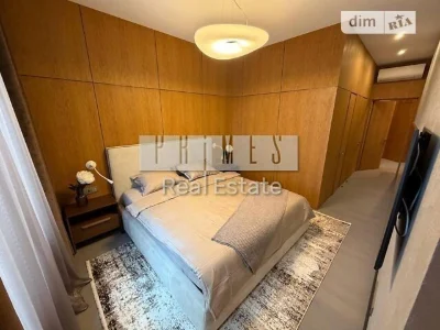 Sale of 4-room apartment 121 sq. m. on Andriy Verkhoglyada St. 11 •