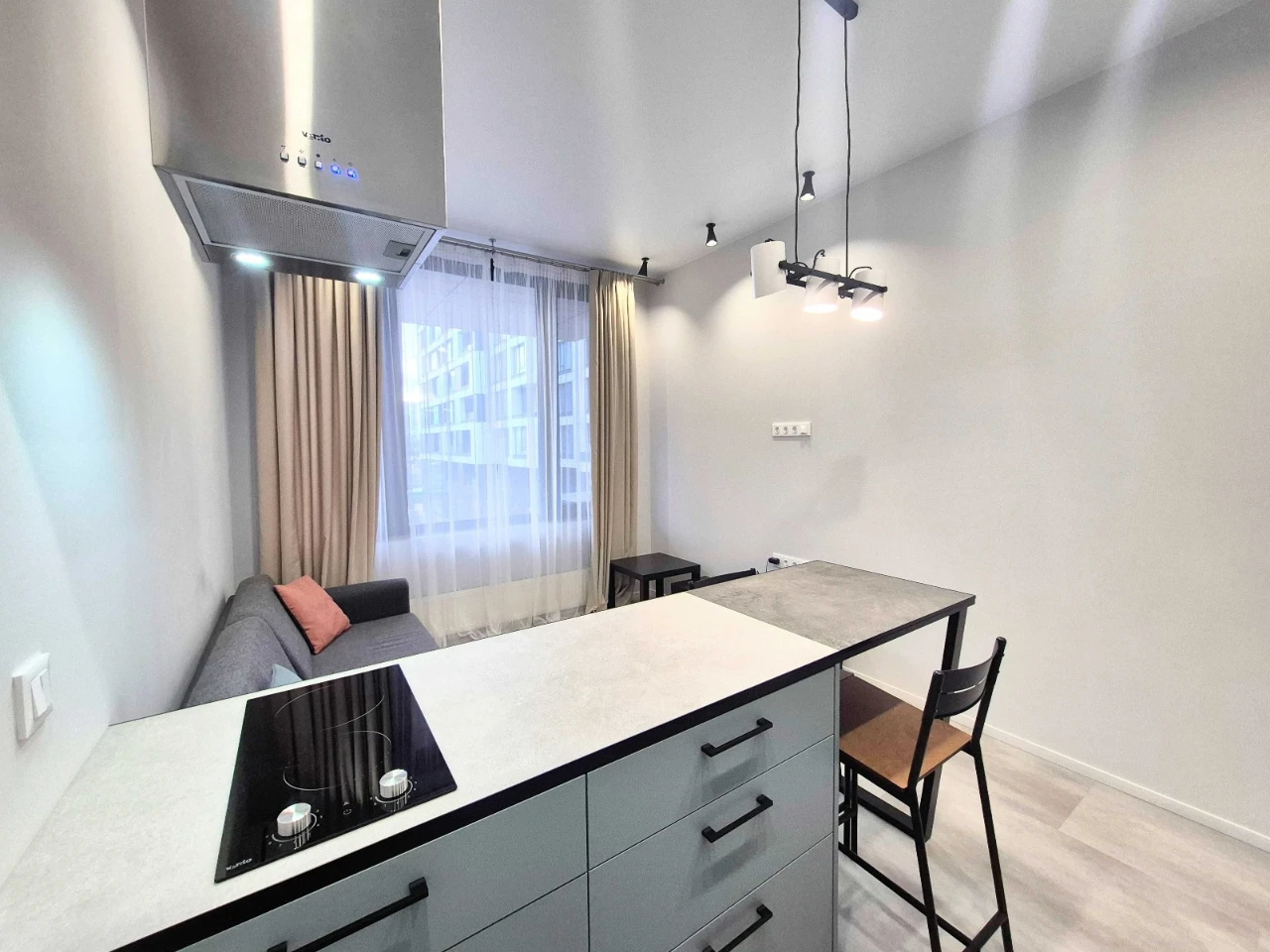 For Rent: 1-room apartment with a terrace in a modern business complex