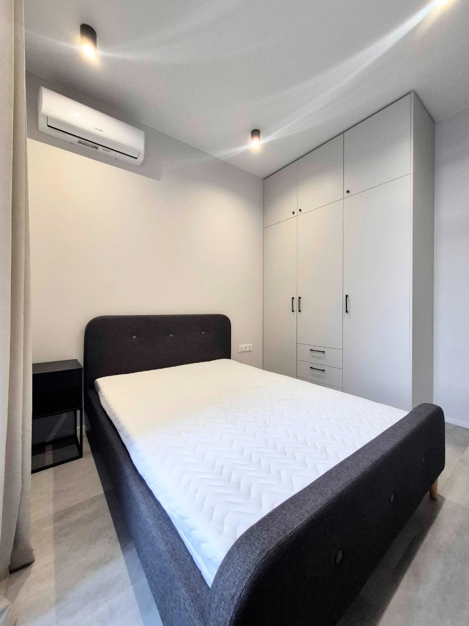 For Rent: 1-room apartment with a terrace in a modern business complex