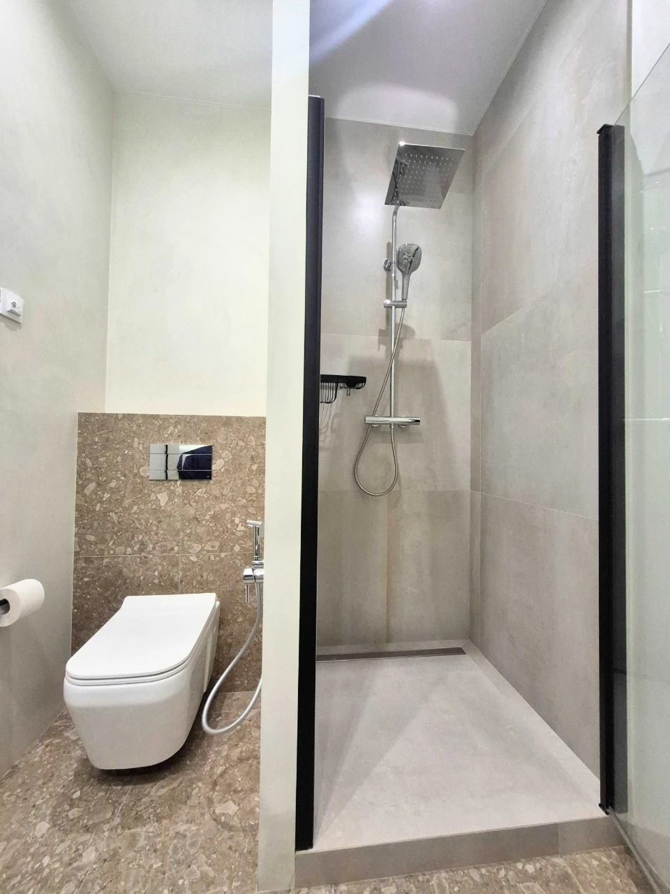 For Rent: 1-room apartment with a terrace in a modern business complex