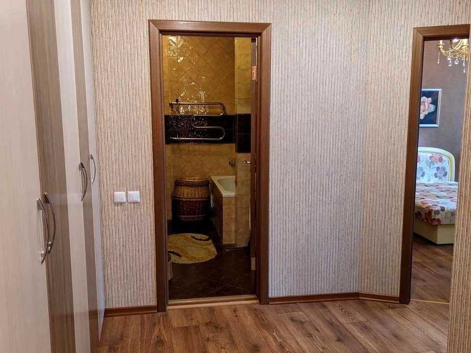 Квартира. Київ, Дніпровська набережна вул.
