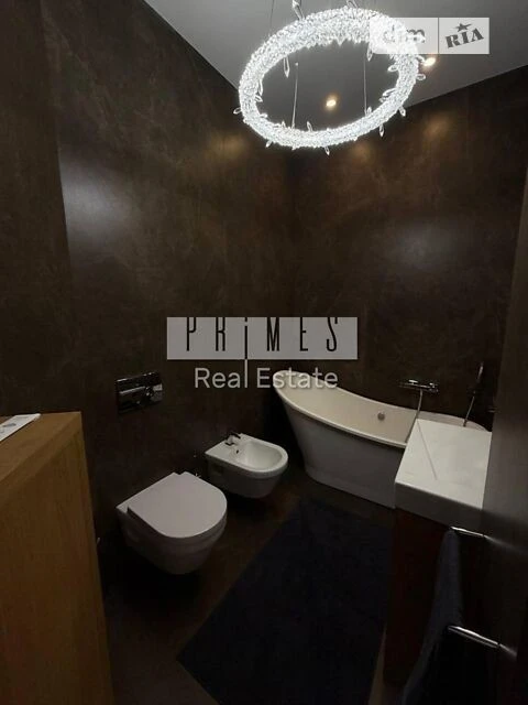 Sale of 4-room apartment 121 sq. m. on Andriy Verkhoglyada St. 11 •