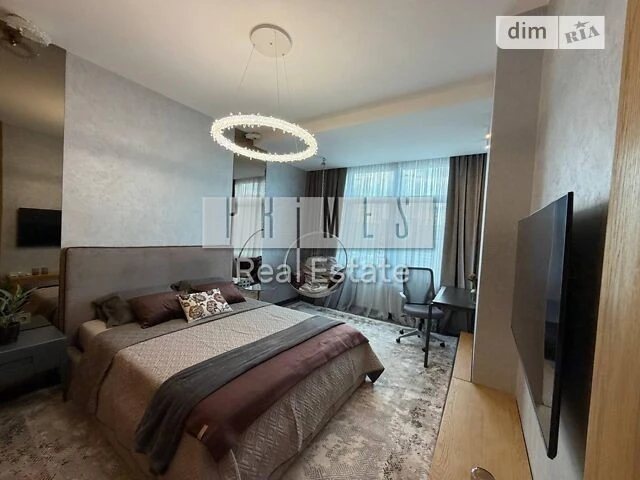 Sale of 4-room apartment 121 sq. m. on Andriy Verkhoglyada St. 11 •