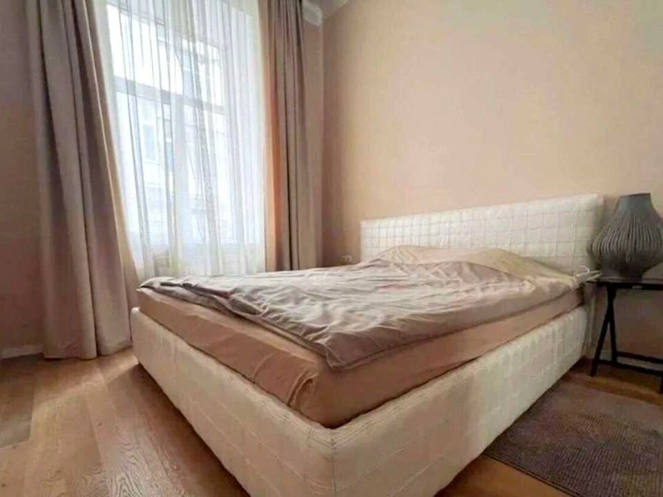 Квартира. Київ, Олеся Гончара вул.