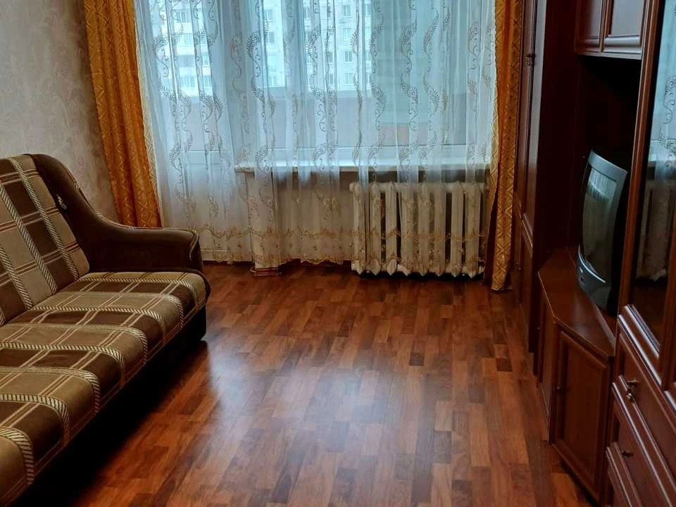 Квартира. Київ, Мілютенка вул.