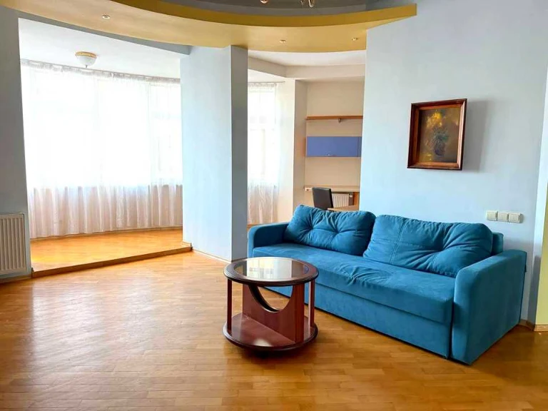 Apartment. Lesya Ukrainka Blvd, Kyiv