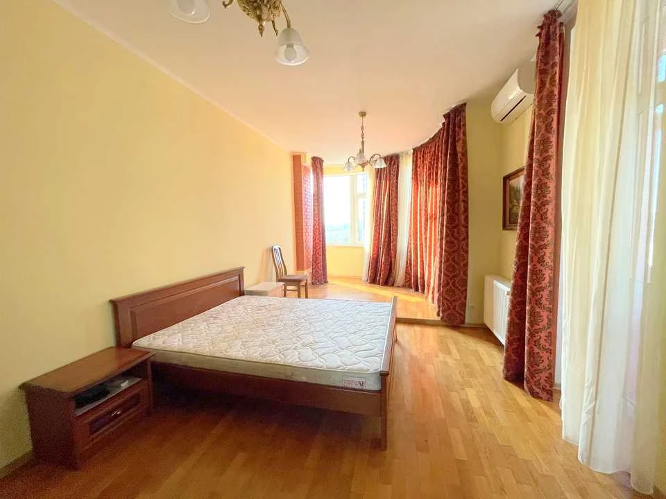 Apartment. Lesya Ukrainka Blvd, Kyiv