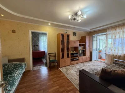 Продаж 2 к квартири . Пр. Науки( гагаріна)