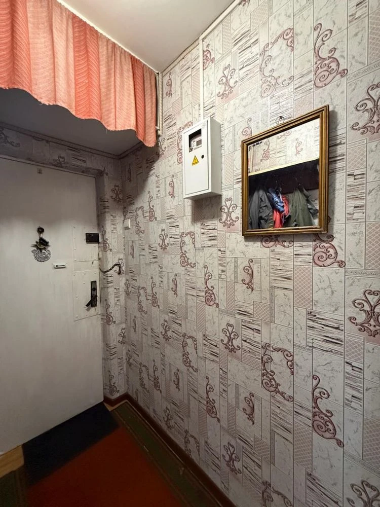 Продаж 2 к квартири . Пр. Науки( гагаріна)