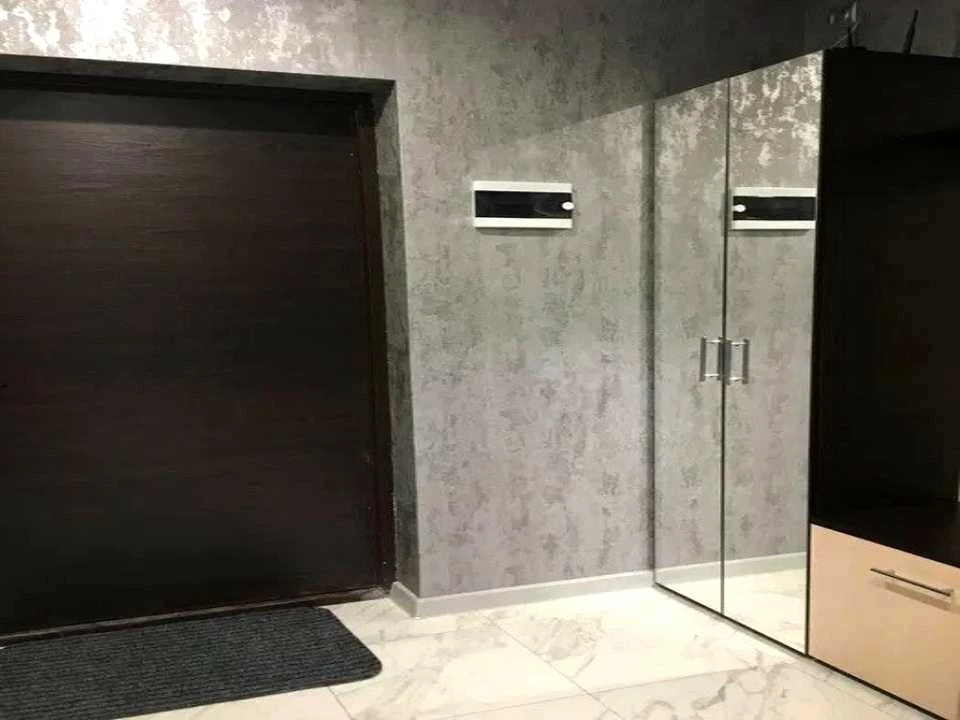 Apartment. Kharkiv, Losivsky Prospect.