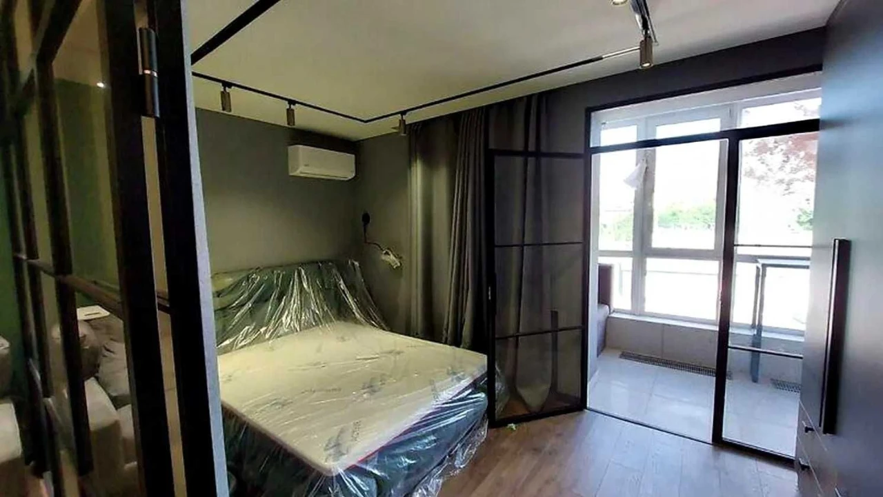 For Sale: 1-room apartment in the "German Project" residential complex near the "Central Market" metro station.