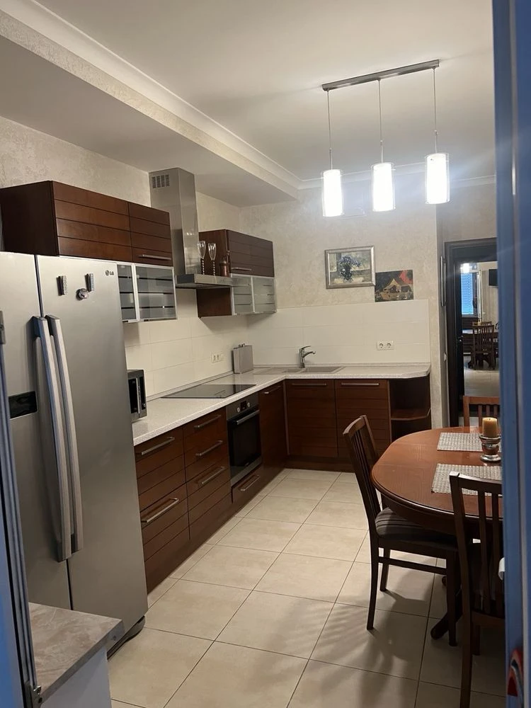 Продаж  2 кімн розд.80м —вул.Вишгородська  ЖК Паркове місто