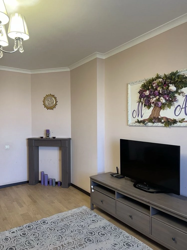 Продаж  2 кімн розд.80м —вул.Вишгородська  ЖК Паркове місто