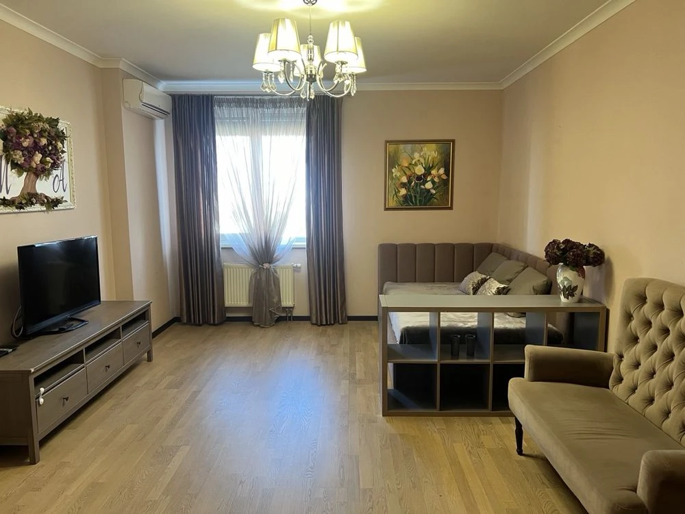 Продаж  2 кімн розд.80м —вул.Вишгородська  ЖК Паркове місто