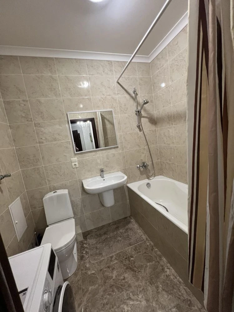 Продаж  2 кімн розд.80м —вул.Вишгородська  ЖК Паркове місто