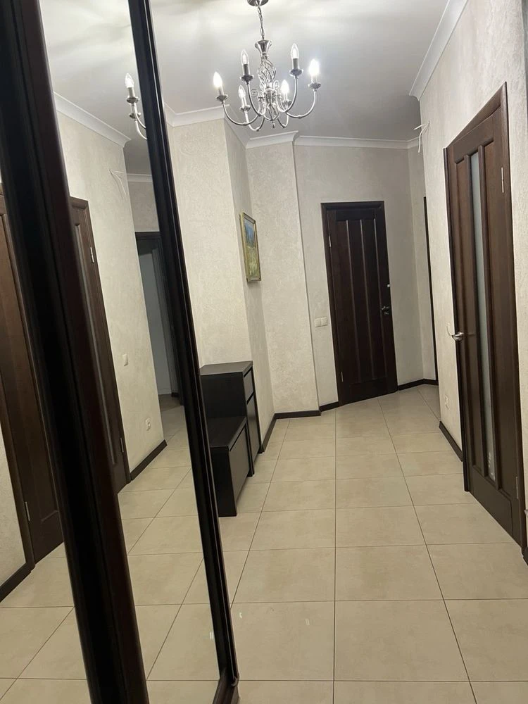 Продаж  2 кімн розд.80м —вул.Вишгородська  ЖК Паркове місто
