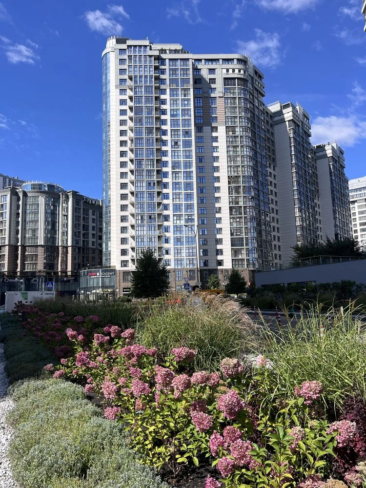 Sale of a 4-room apartment in Novopecerske Lipki