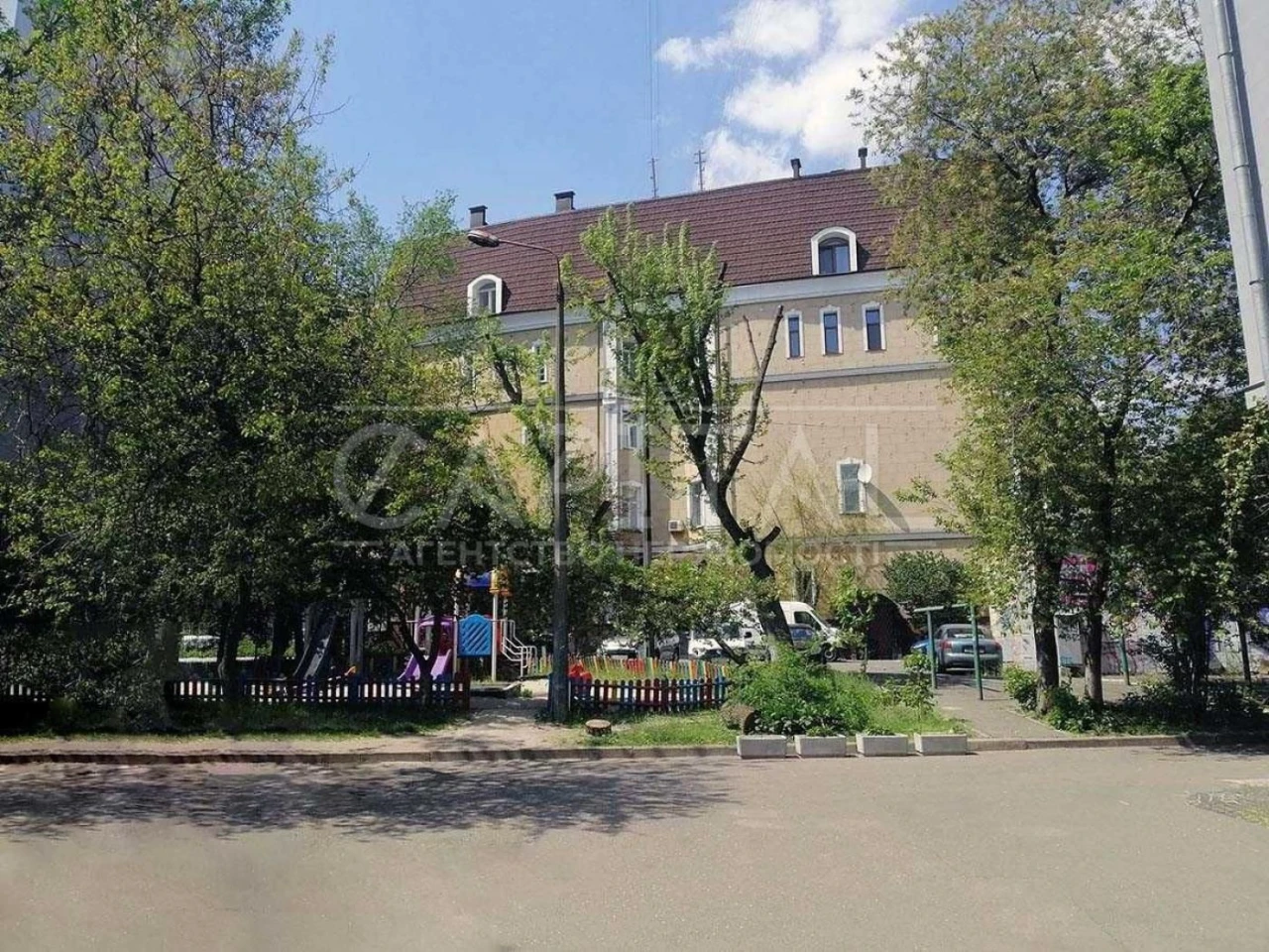 Продаж квартири, вул. Ярославів Вал, Центр, Шевченківський р