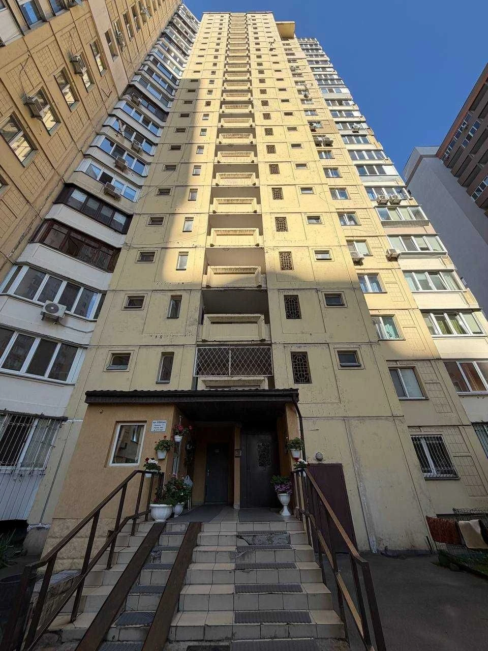 Продаж 1-кімнатної квартири 42,1 м², вул. Олевська, 7, Свято