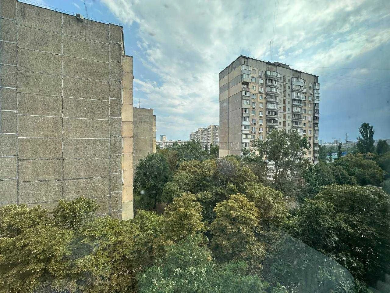 Продам 1 кімн. квартиру  пр Свободи 30а Без %