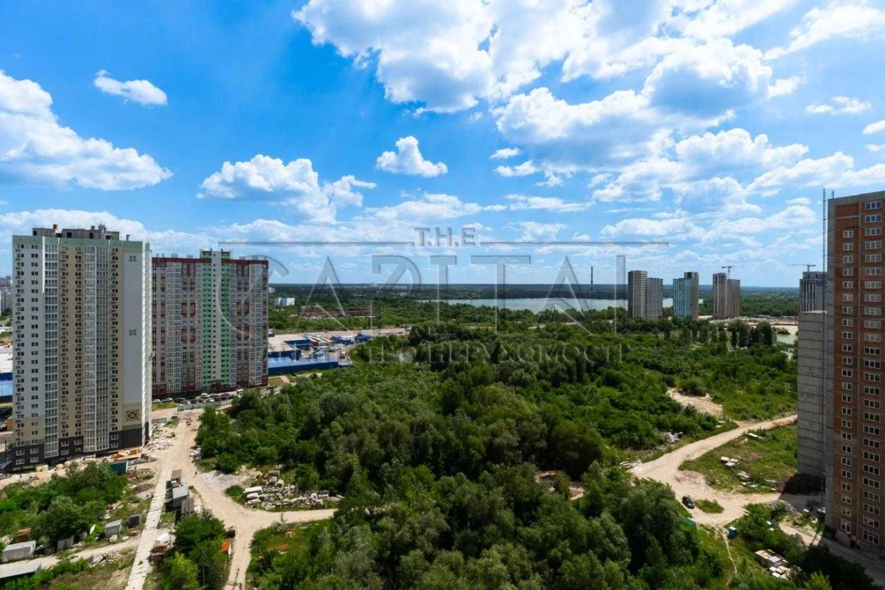 Продаж 3-кімнатної квартири ЖК Патріотика, вул. Софії Русово