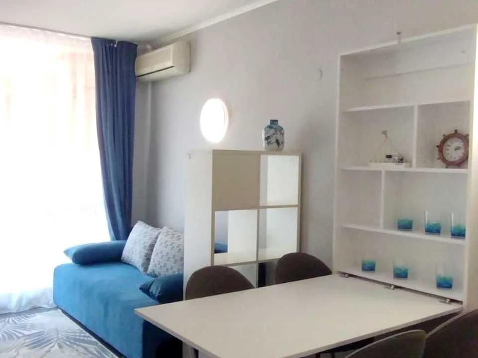 One-room apartment. Львів, Volodymyr Velikogo St.
