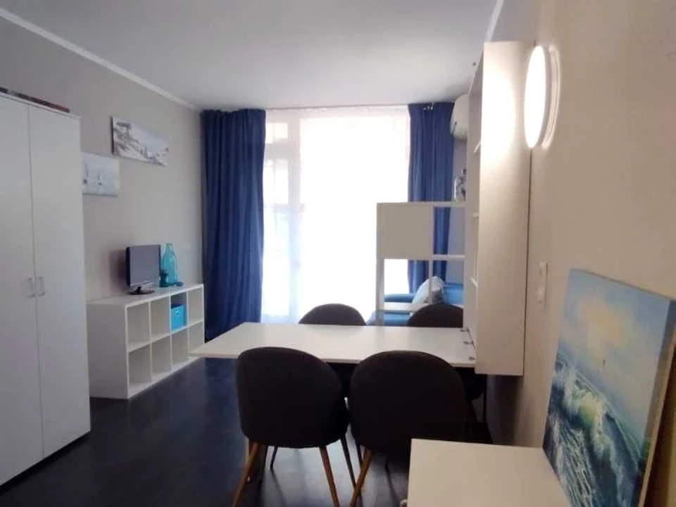 One-room apartment. Львів, Volodymyr Velikogo St.