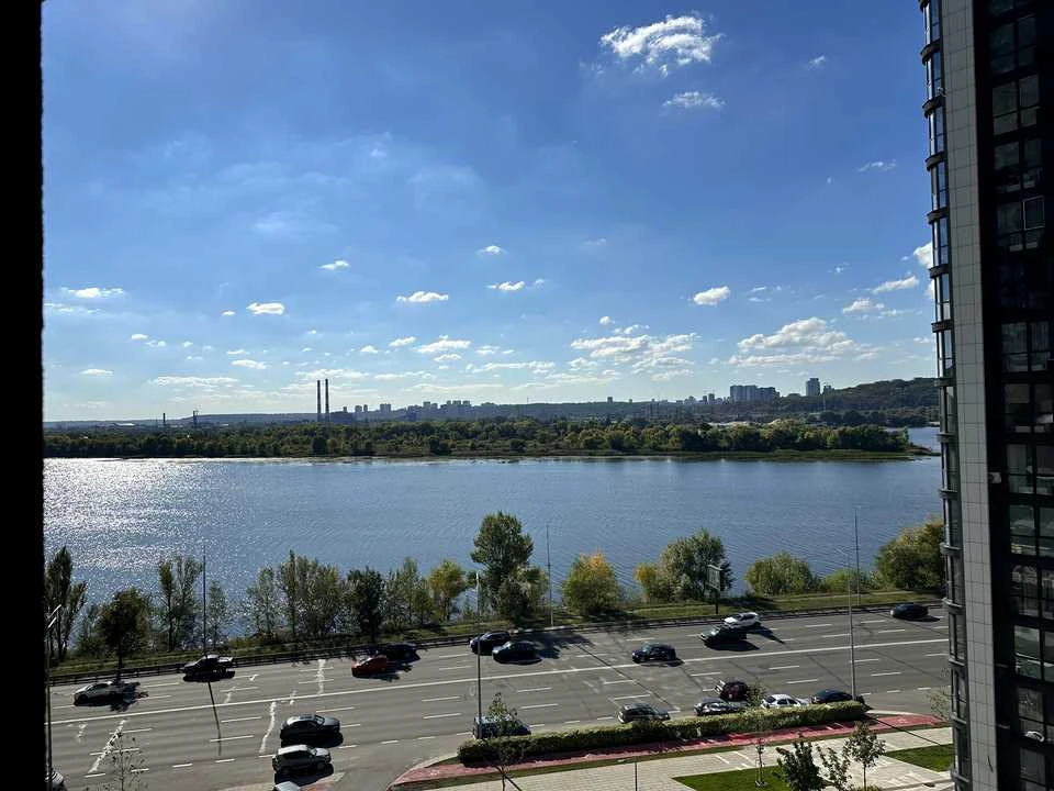 Квартира. Київ, Дніпровська набережна вул.
