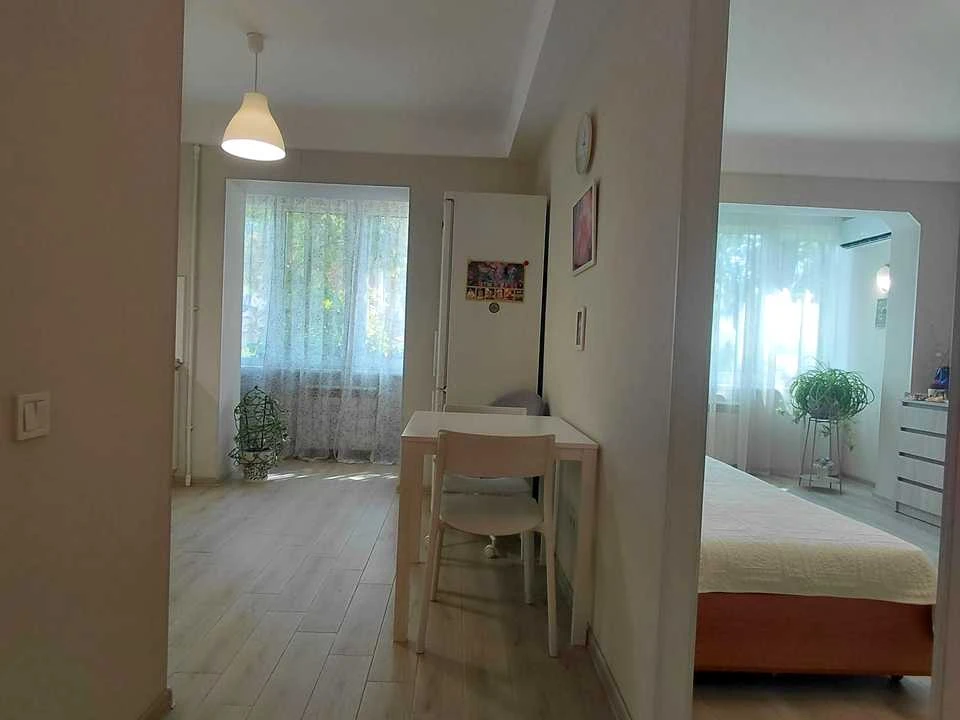 Apartment. Kyiv, Levka Luk'yenko St.