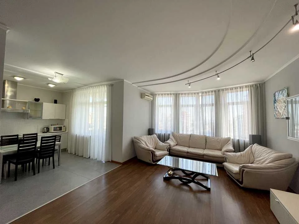 Apartment. Kyiv, Lesya Ukrainky Boulevard