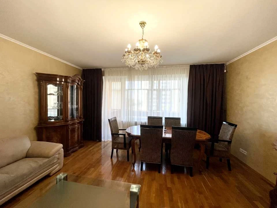 Квартира. Киев, Леся Украинки бульв.