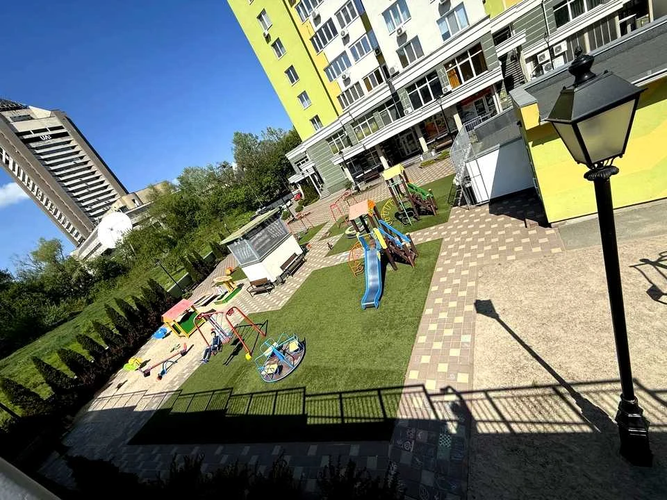 Apartment. Street of Hersona.