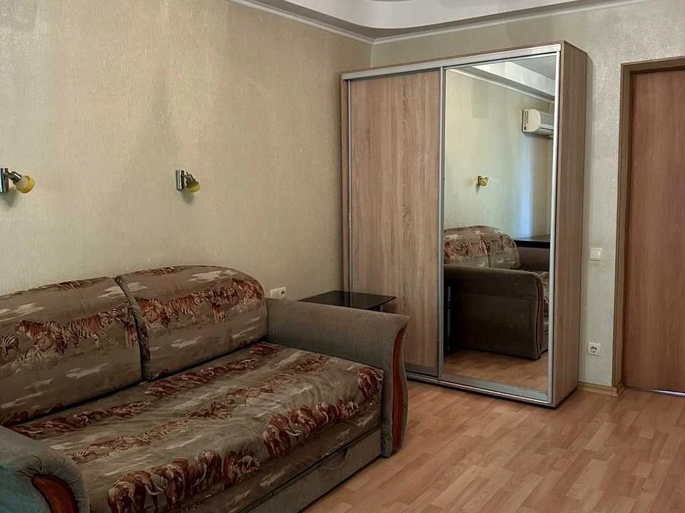 Apartment. Kyiv, Entuziastiv Street