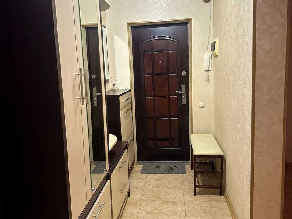 Apartment. Kyiv, Entuziastiv Street
