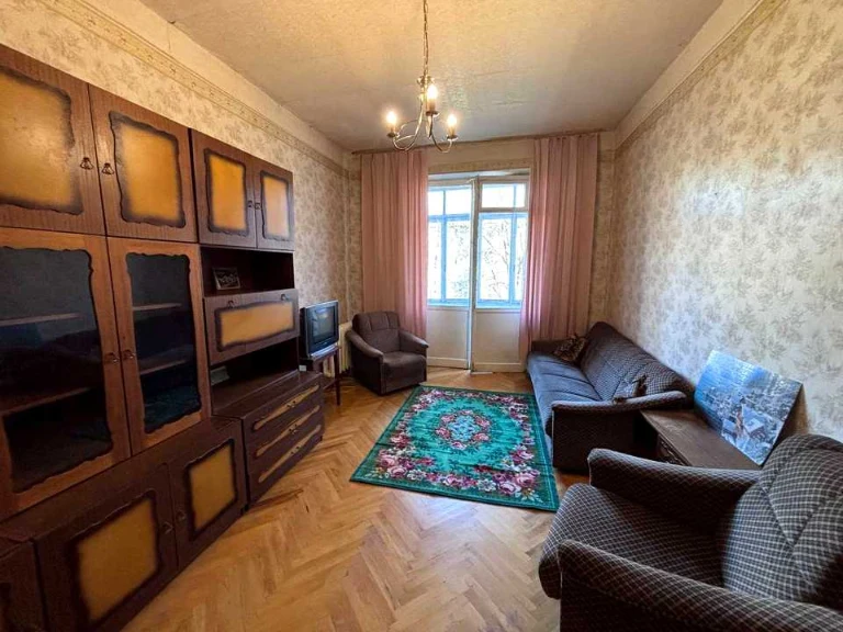 2-room apartment. Kyiv, Yerevan Street.