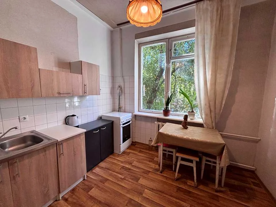 2-room apartment. Kyiv, Yerevan Street.
