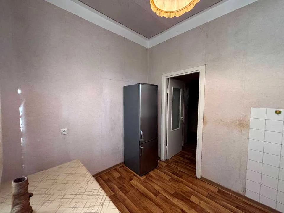 2-room apartment. Kyiv, Yerevan Street.