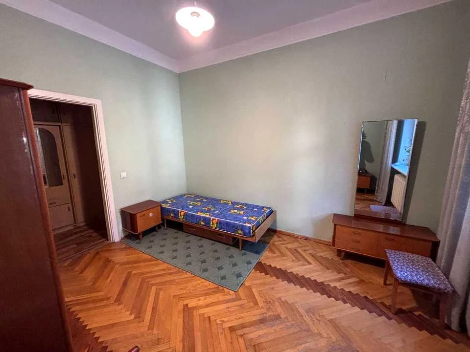 2-room apartment. Kyiv, Yerevan Street.