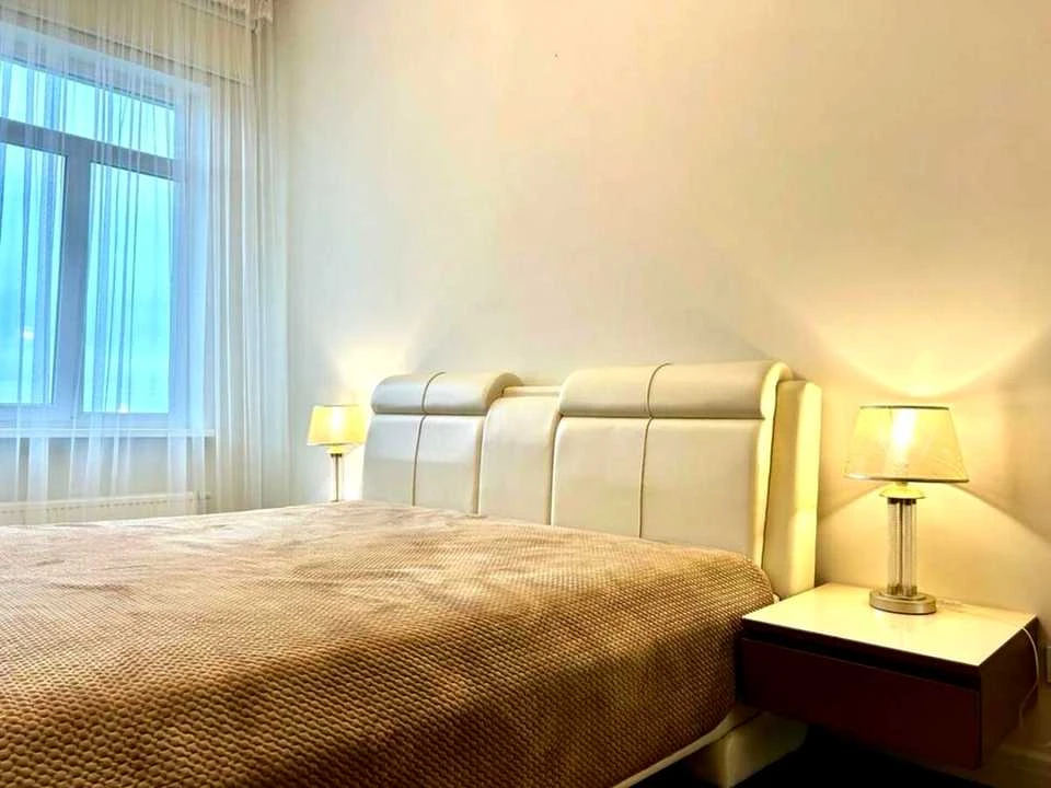 2-room apartment. Valerian Lobanovsky Street, Kyiv