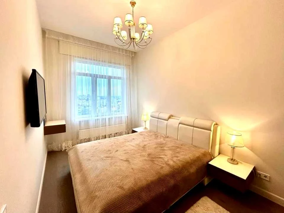 2-room apartment. Valerian Lobanovsky Street, Kyiv